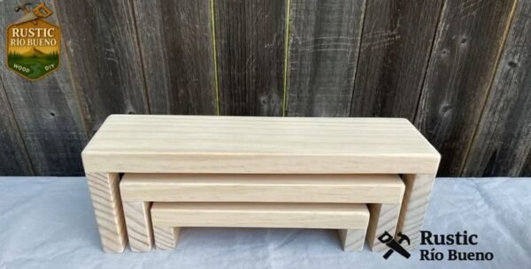 pack 3 exhibidor  de madera elevador de decoración