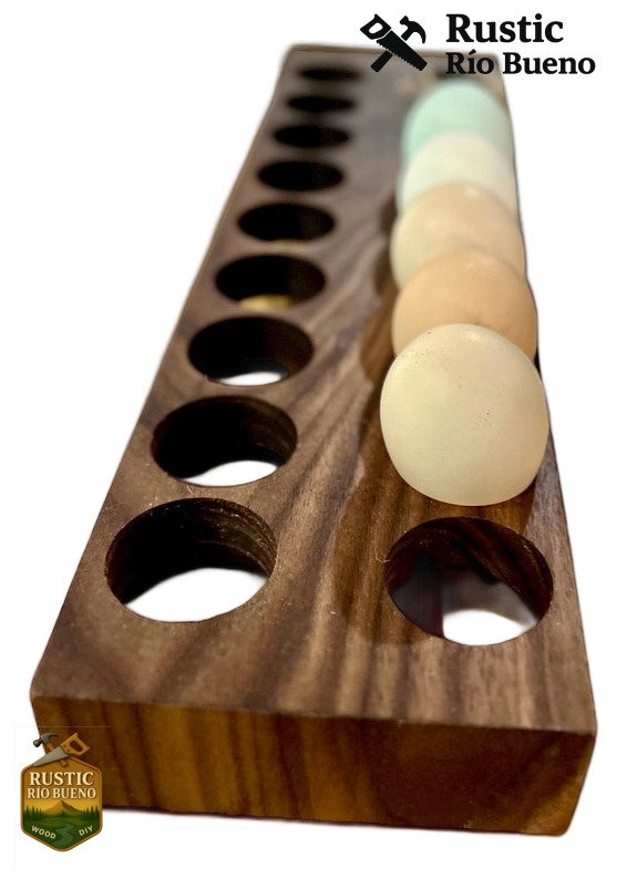 Porta huevos de madera