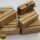 Porta menú para tarjetas  de madera