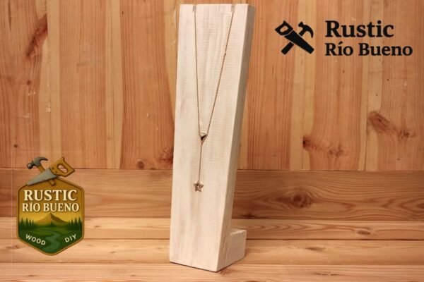 Exhibidor De Collares De  Madera