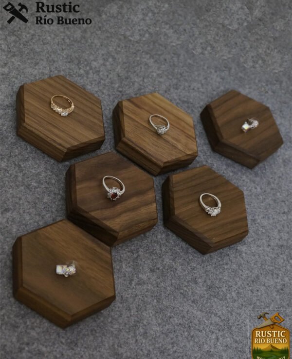 Exhibidor Pedestal Para Anillos Rustico De Madera