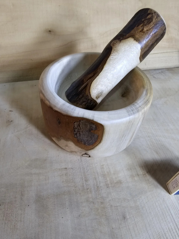 Mortero de madera torneado artesanal | Madera nativa resistente para cocina